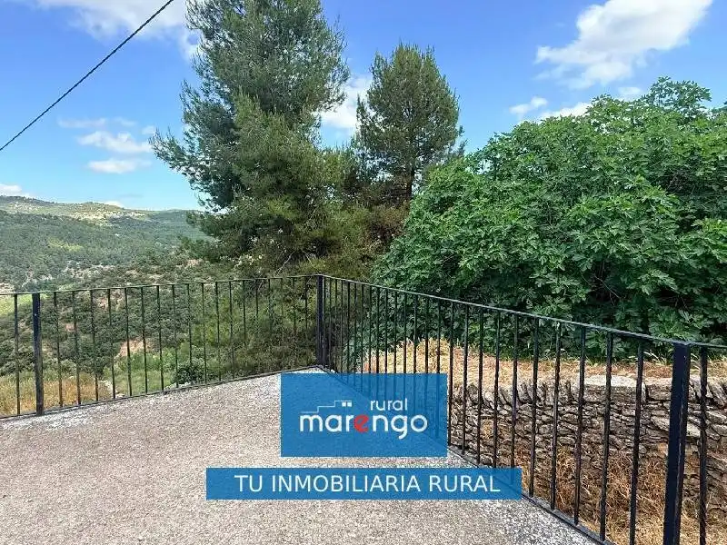 Casa o chalet en venta en Todolella con Jardín privado, Trastero y Amueblado