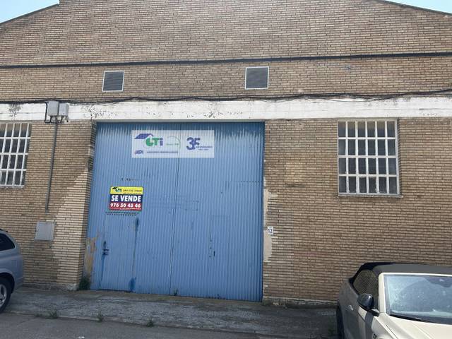Nave industrial en Venta en POL. EUROPA II, C/ ZUERA en Venta del Olivar