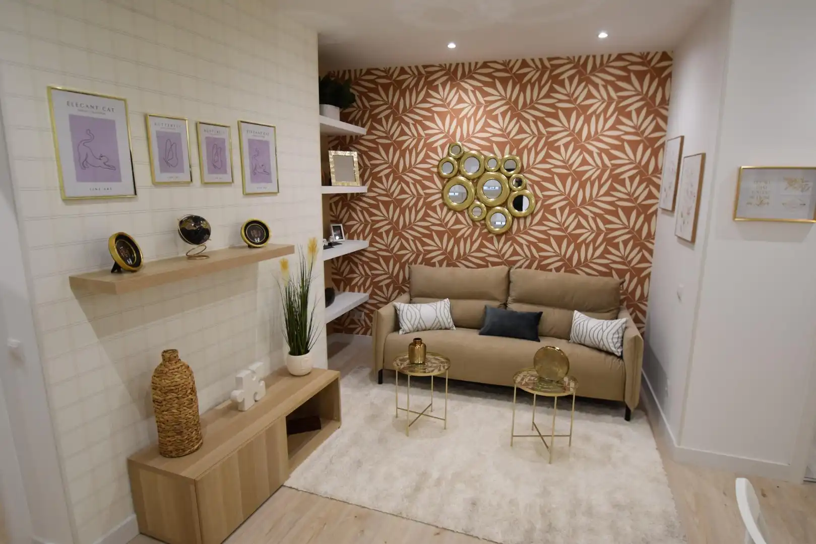 Sala d'estar de Apartament en venda en Madrid amb Aire condicionat, Calefacció i Moblat