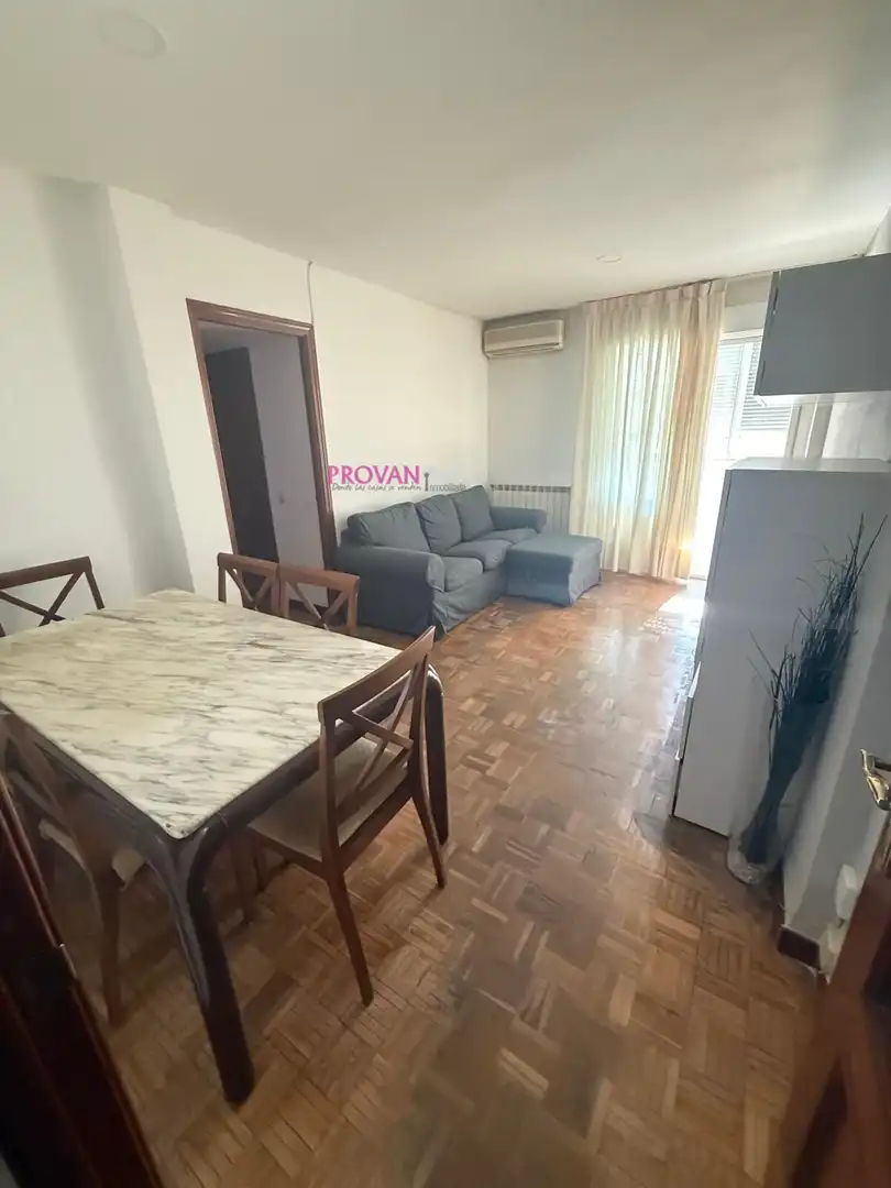 Sala d'estar de Pis en venda en Torrejón de Ardoz amb Aire condicionat, Calefacció i Parquet