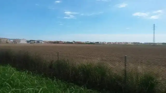 Terreno rústico en venta en Carrer Pla de Roses 13, imagen 2