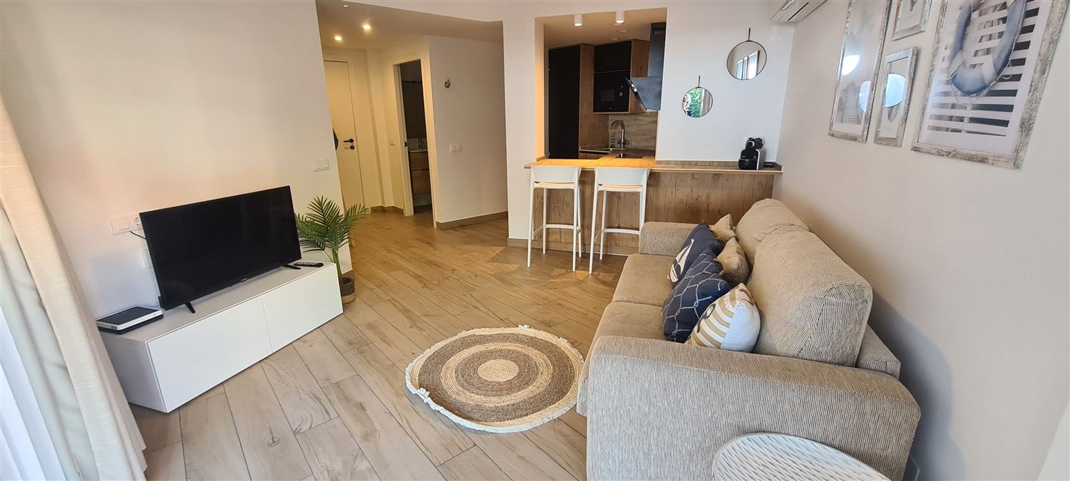 Living room of Apartment to rent in Cambrils  with Air Conditioner, Heating and Parquet flooring