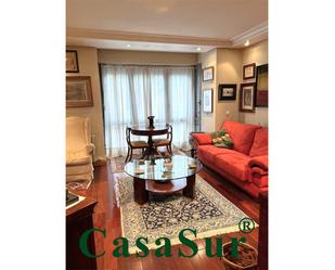 Living room of Apartment for sale in Valladolid Capital  with Heating, Parquet flooring and Storage room