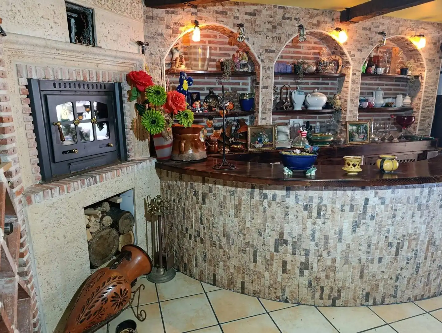 Cocina de Casa adosada en venta en Valverde de la Virgen con Jardín privado, Terraza y Balcón
