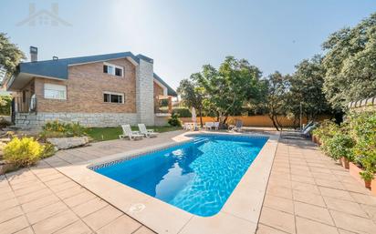 Casa o xalet en venda a Calle Ardines, Hoyo de Manzanares