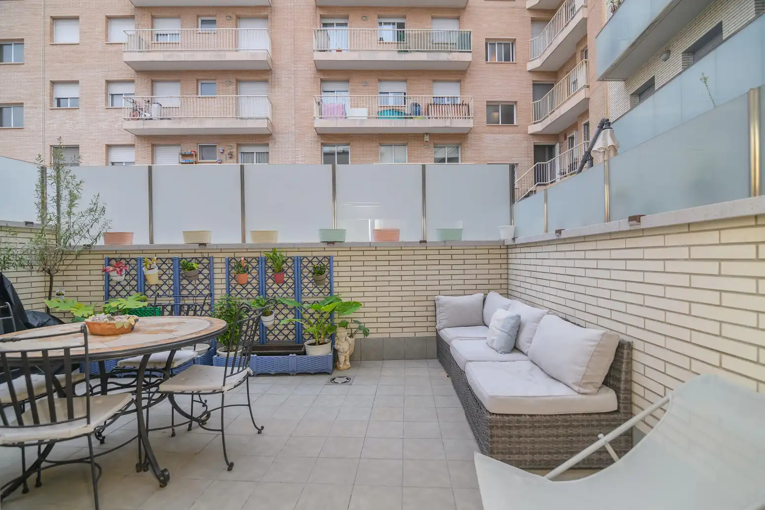 Pis amb ascensor en venda a Cornellà de Llobregat - CL RAMON Y CAJAL, imagen 3