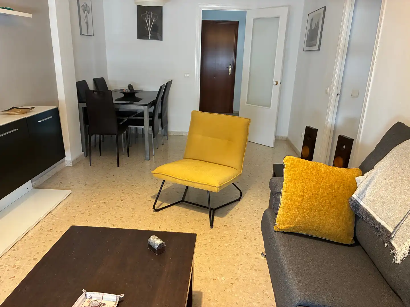 Wohnzimmer von Wohnung zur Miete in Los Barrios mit Möbliert