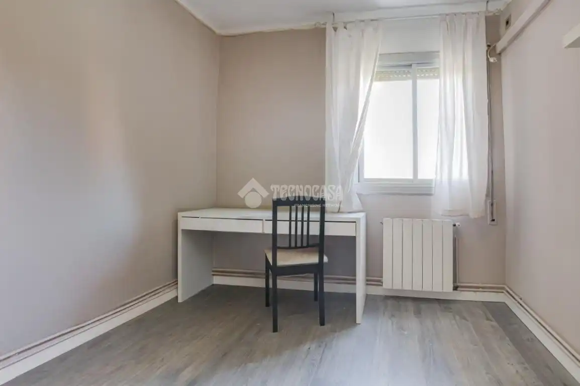 Dormitori de Pis en venda en Terrassa amb Parquet
