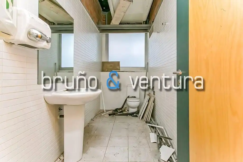 Local comercial en venda a Centre Vila, imagen 8