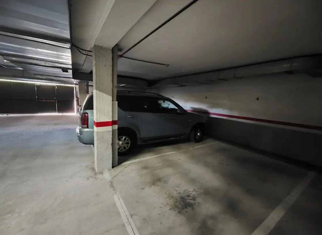 Parkplatz von Maisonette zum Verkauf in Arroyomolinos (Madrid) mit Klimaanlage, Heizung und Privatgarten