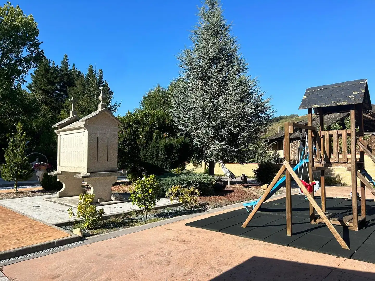 Jardí de Casa o xalet en venda en Ponferrada amb Jardí privat i Moblat