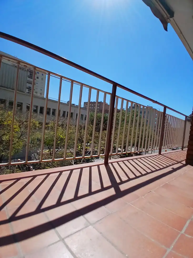 Terrasse von Wohnung zum Verkauf in Barcelona mit Klimaanlage, Heizung und Parkett