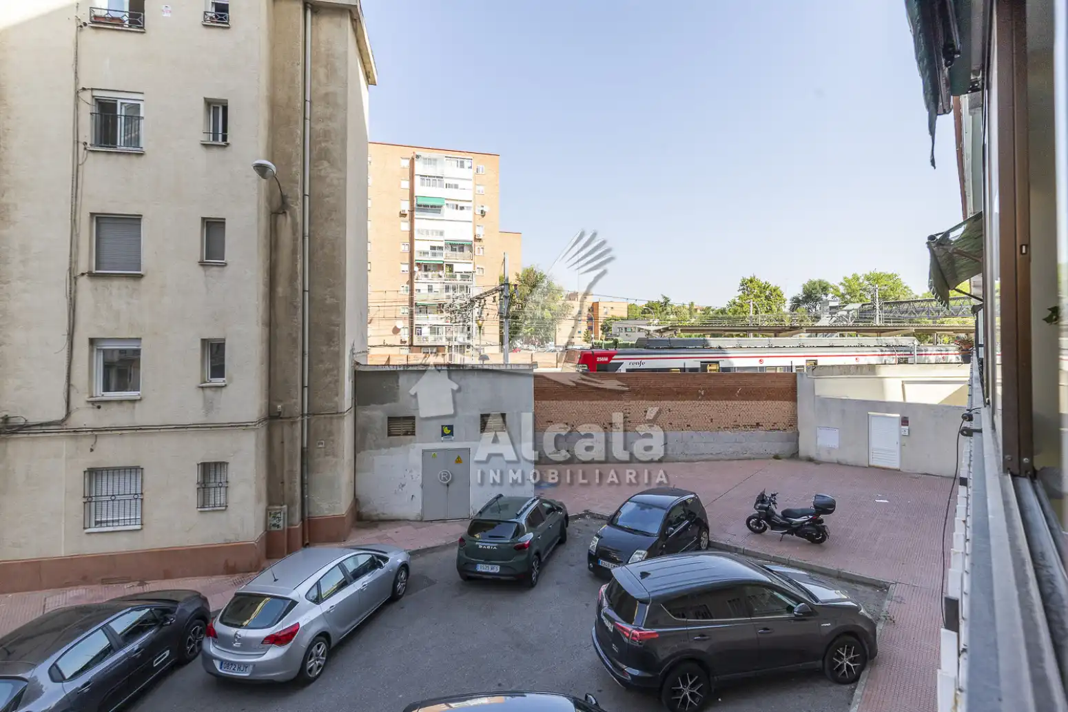 Parking de Piso en venta en Alcalá de Henares con Aire acondicionado, Calefacción y Terraza