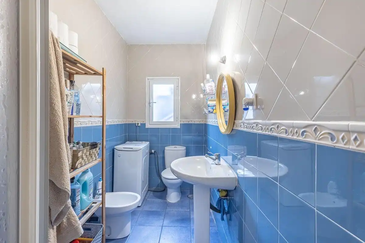 Baño de Piso en venta en Granada con Amueblado y Balcón