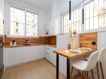 Apartamento con ascensor en venta en Calle Polo y Caña