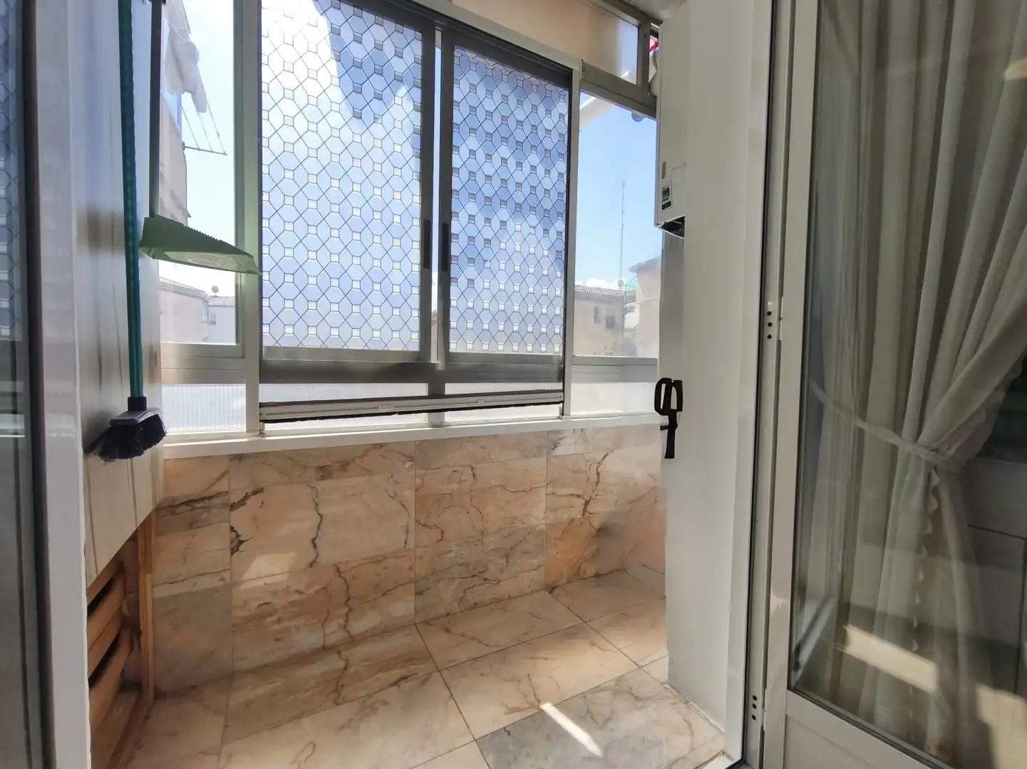 Wohnung zum Verkauf in  Logroño mit Klimaanlage, Heizung und Parkett