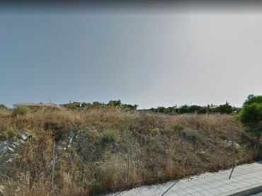 Terreny residencial en venda a Calle MORERA