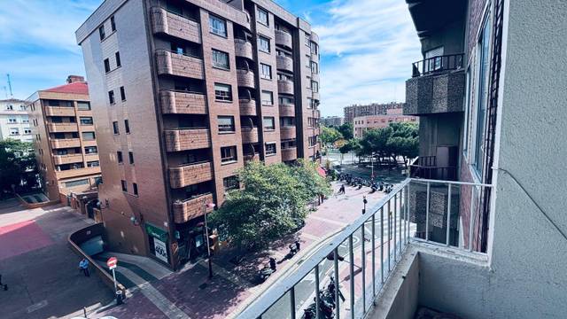 Piso en Venta en Paseo Sagasta