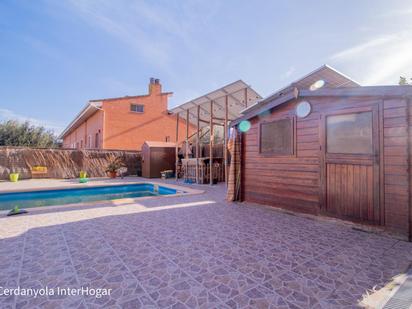 Swimming pool of Planta baja for sale in Cerdanyola del Vallès  with Terrace