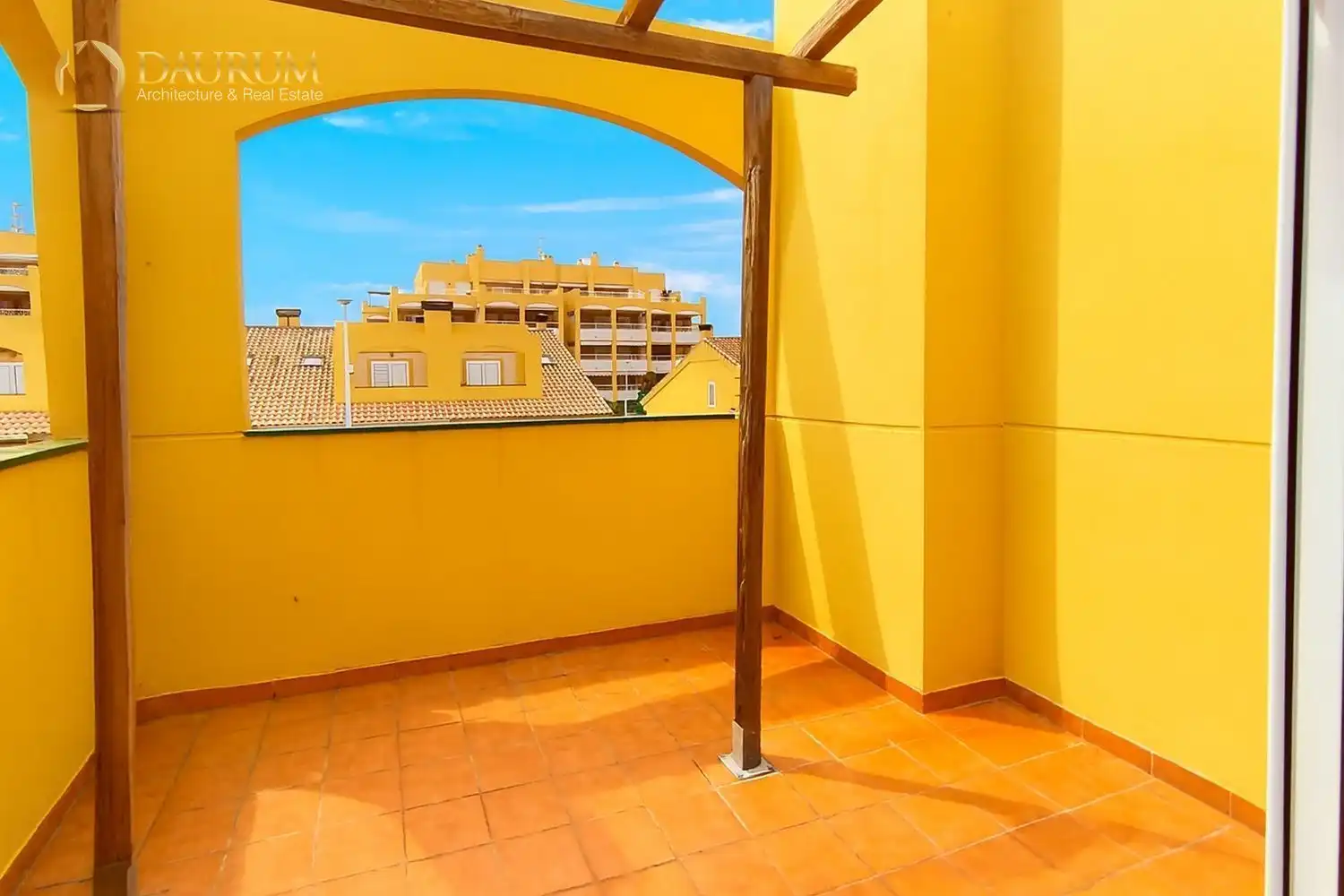 Terrassa de Casa adosada en venda en Sagunto / Sagunt amb Calefacció, Terrassa i Traster