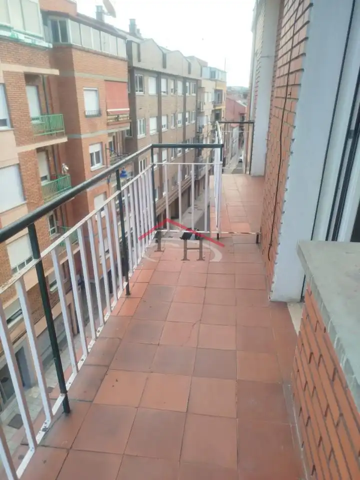 Terraza de Piso en venta en León Capital  con Calefacción, Terraza y Trastero