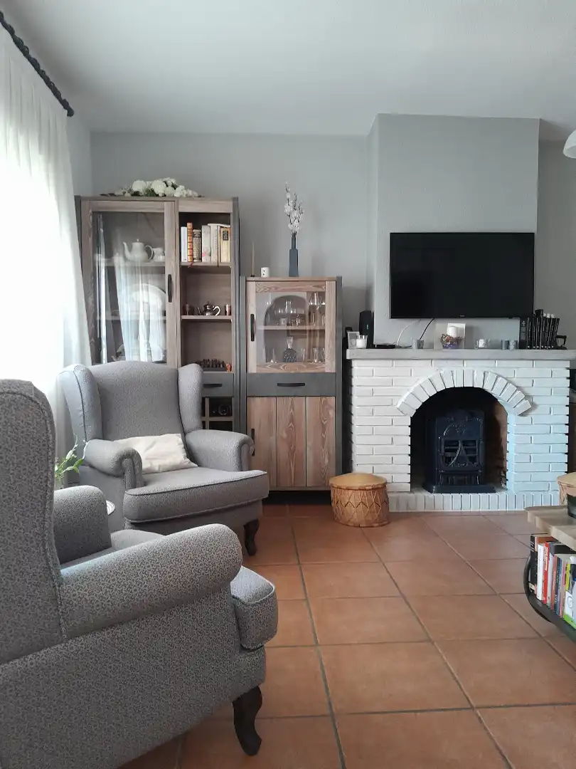Sala de estar de Casa o chalet en venta en Cobisa con Calefacción, Jardín privado y Amueblado