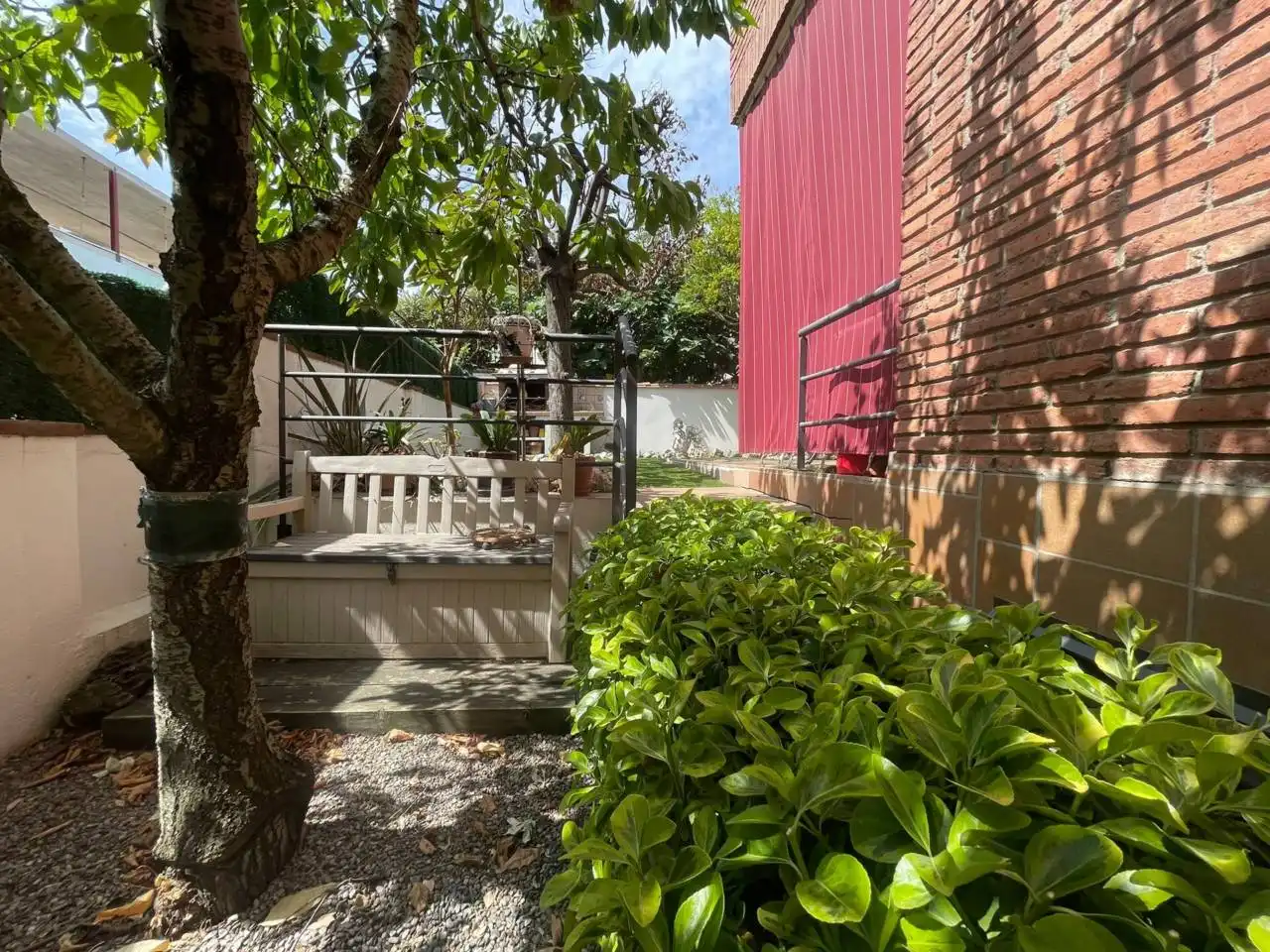 Außenansicht von Wohnung zur Miete in Cerdanyola del Vallès mit Klimaanlage, Heizung und Privatgarten