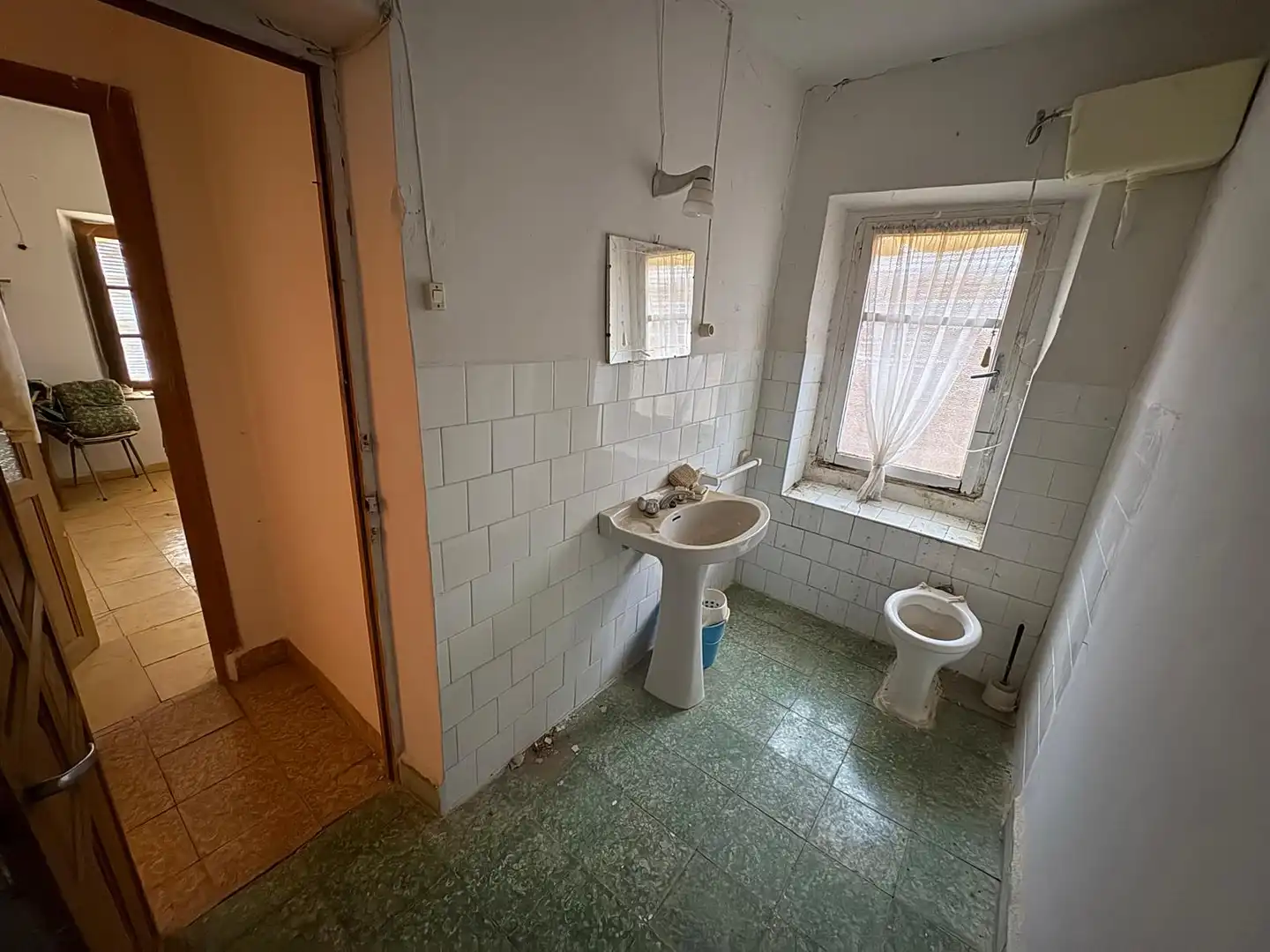 Baño de Finca rústica en venta en Villalba de la Loma con Jardín privado y Trastero