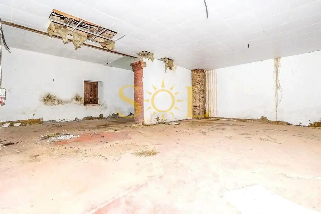 Local en venta en Gordoncillo con Parquet