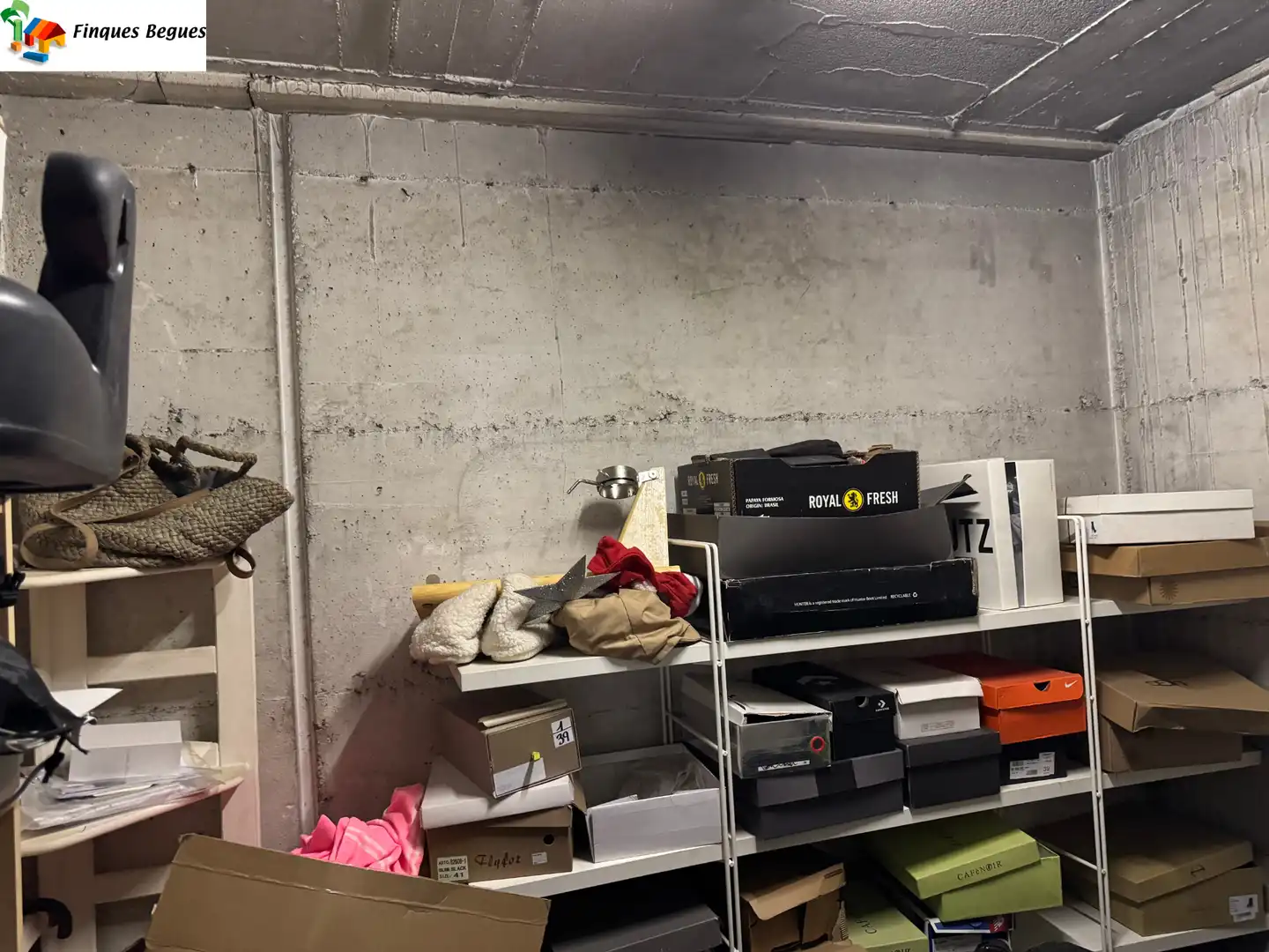 Piso en venta en Begues con Calefacción, Terraza y Trastero
