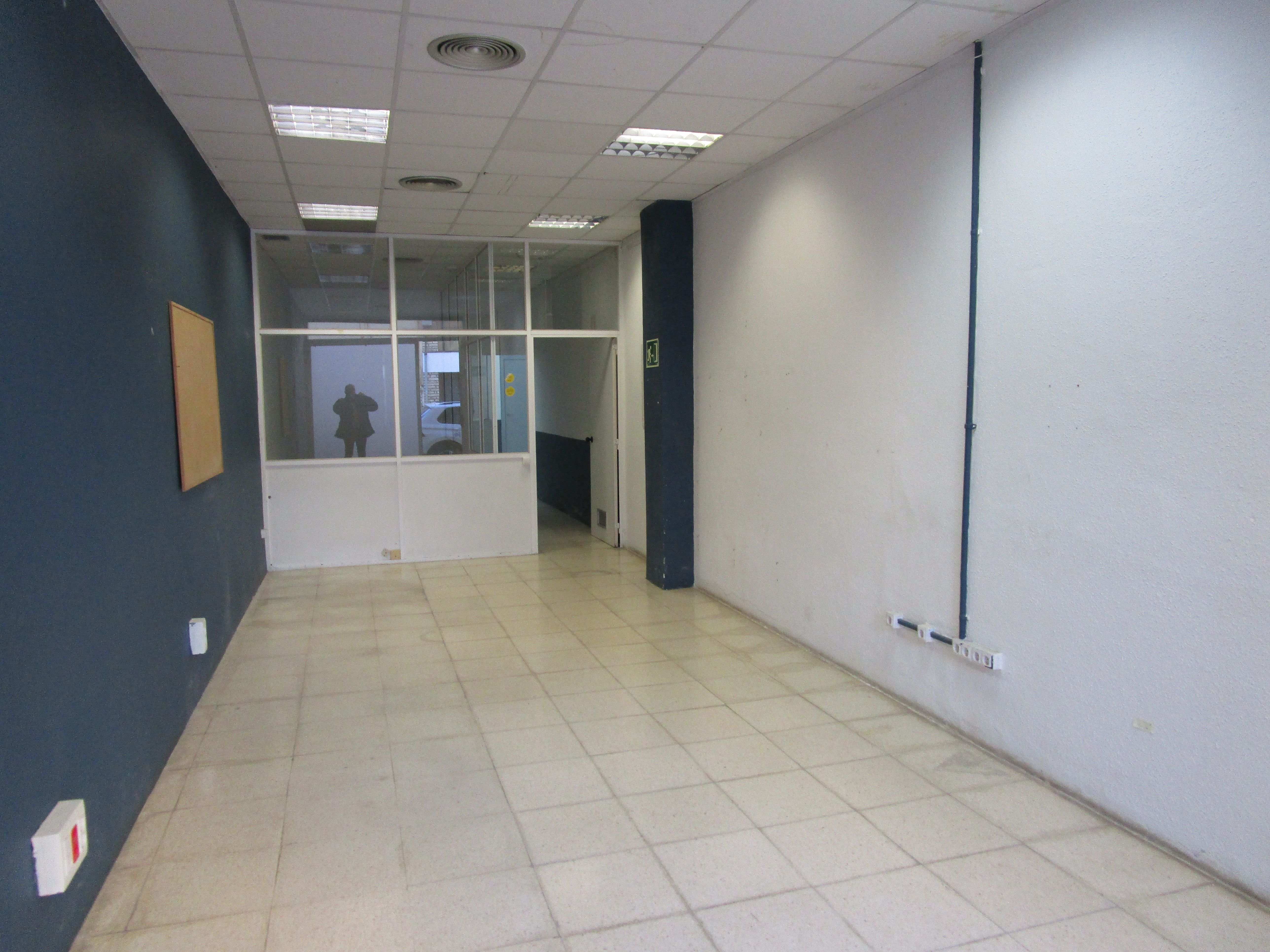 Local de alquiler en Carrer d'Amílcar, 158, El Guinardó, Horta - Guinardó