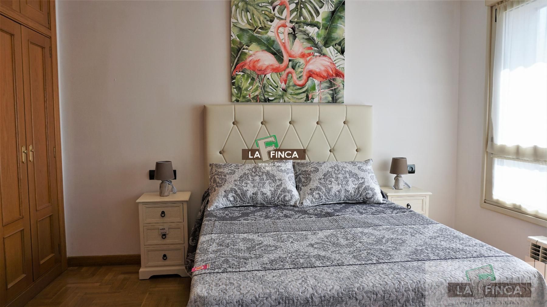 Bedroom of Apartment to rent in Oviedo   with Heating and Parquet flooring