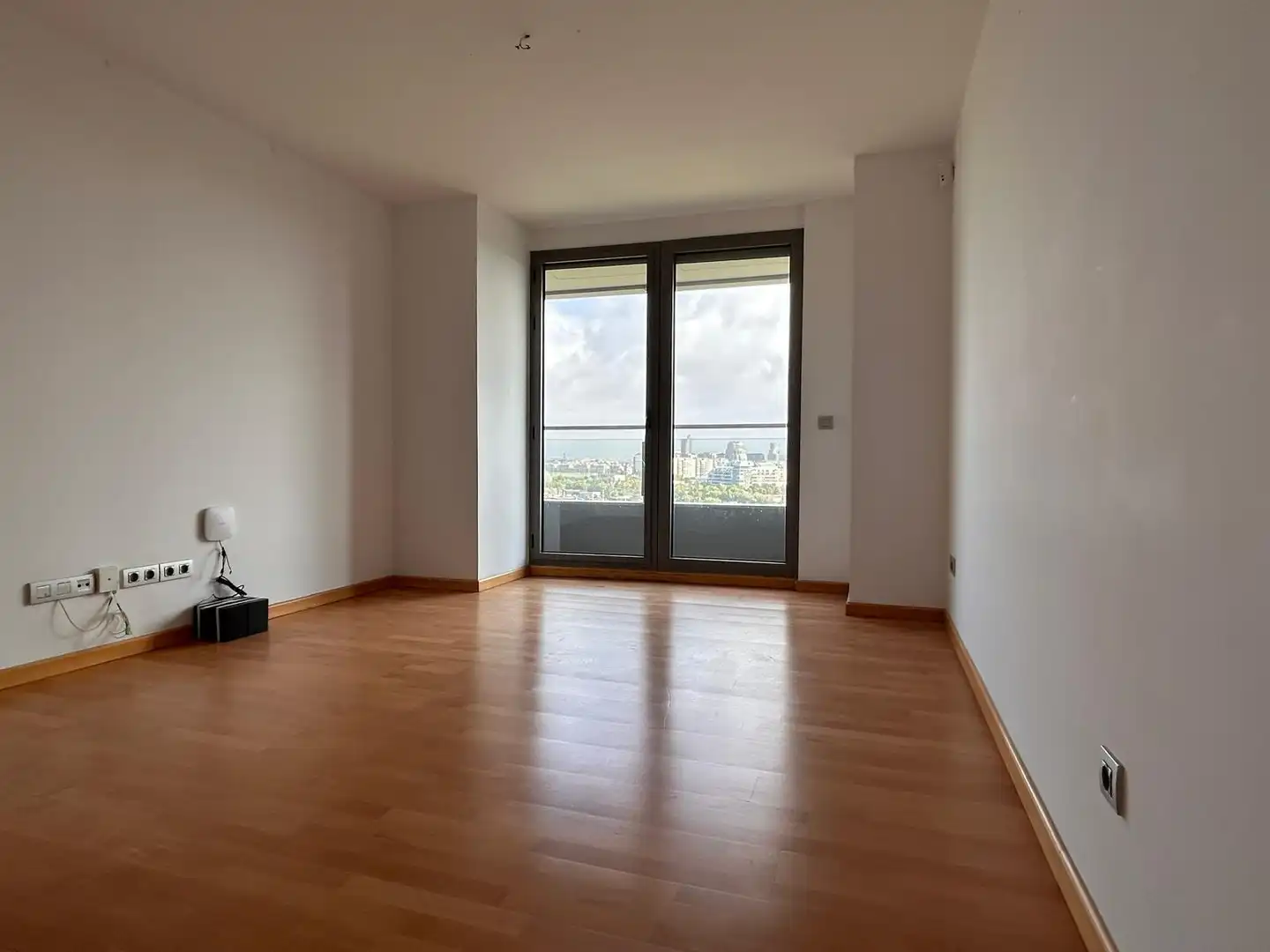 Wohnzimmer von Wohnung zum Verkauf in Mislata mit Klimaanlage, Heizung und Parkett