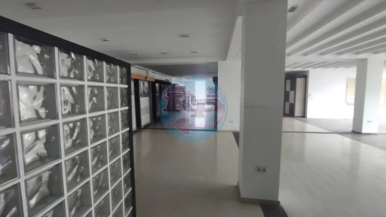 Local comercial en venda a Sahagún, imagen 4