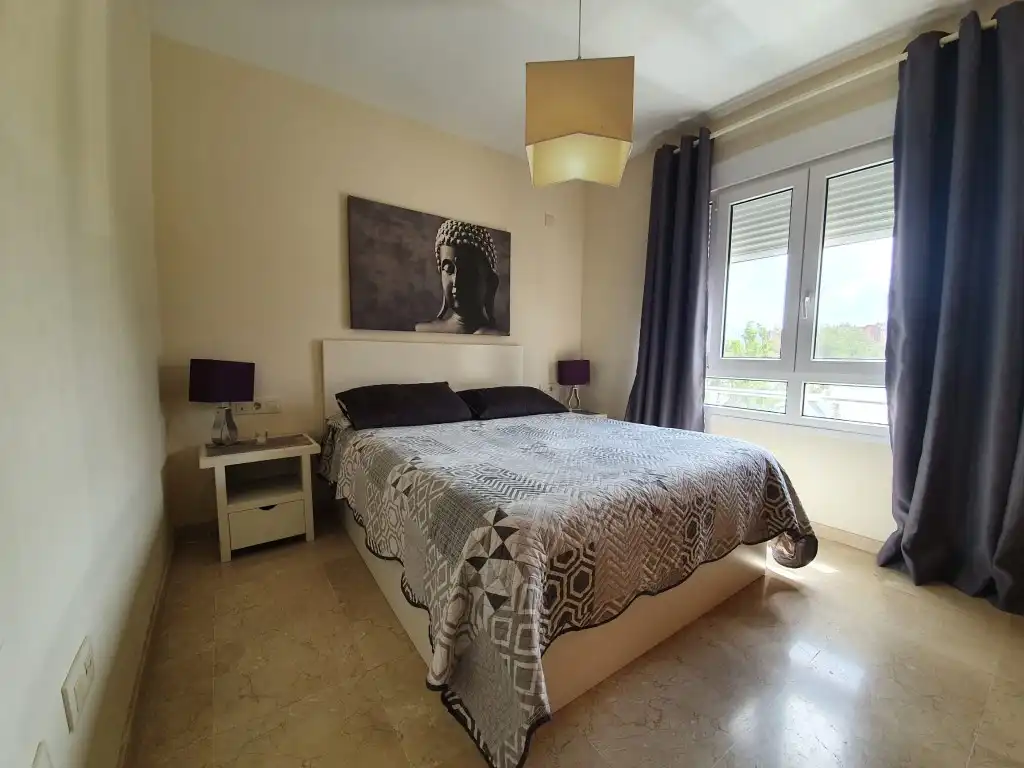 Schlafzimmer von Wohnung zum Verkauf in La Línea de la Concepción mit Möbliert, Ofen und Mikrowelle