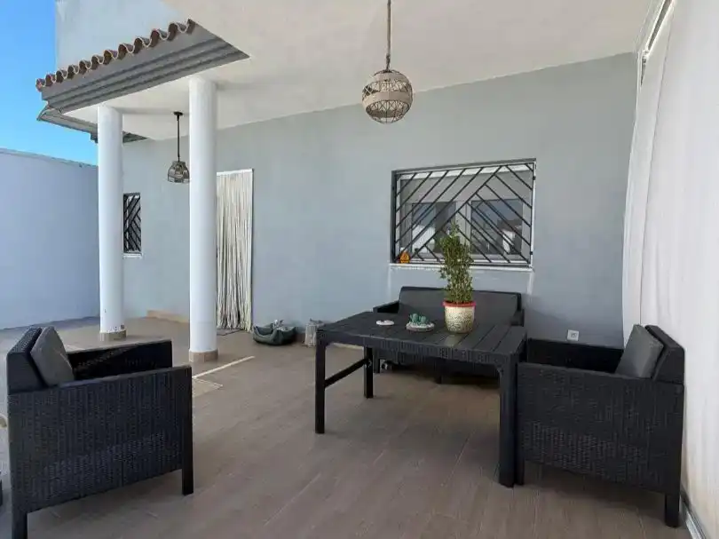 Terrassa de Casa o xalet en venda en La Línea de la Concepción amb Aire condicionat, Jardí privat i Piscina