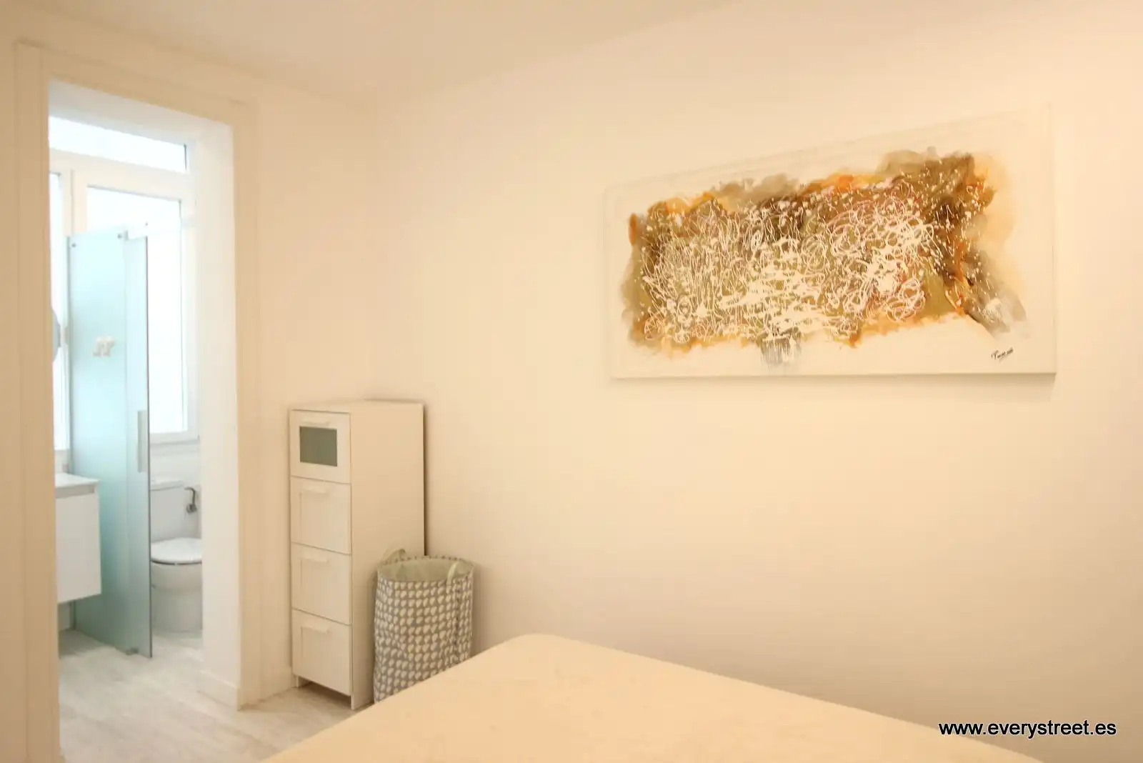 Dormitori de Loft de lloguer en Madrid amb Aire condicionat, Calefacció i Moblat