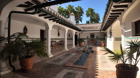 Foto 2 de Casa o chalet de alquiler en Lomas de Marbella Club, Marbella