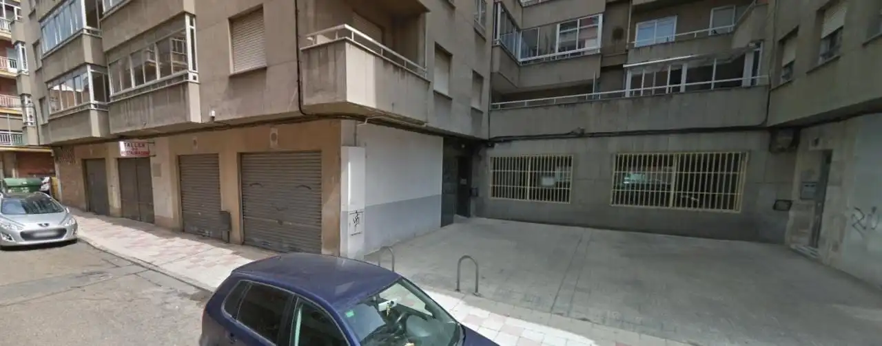 Local comercial en venda a Calle San Fructuoso 4 24007 Leon