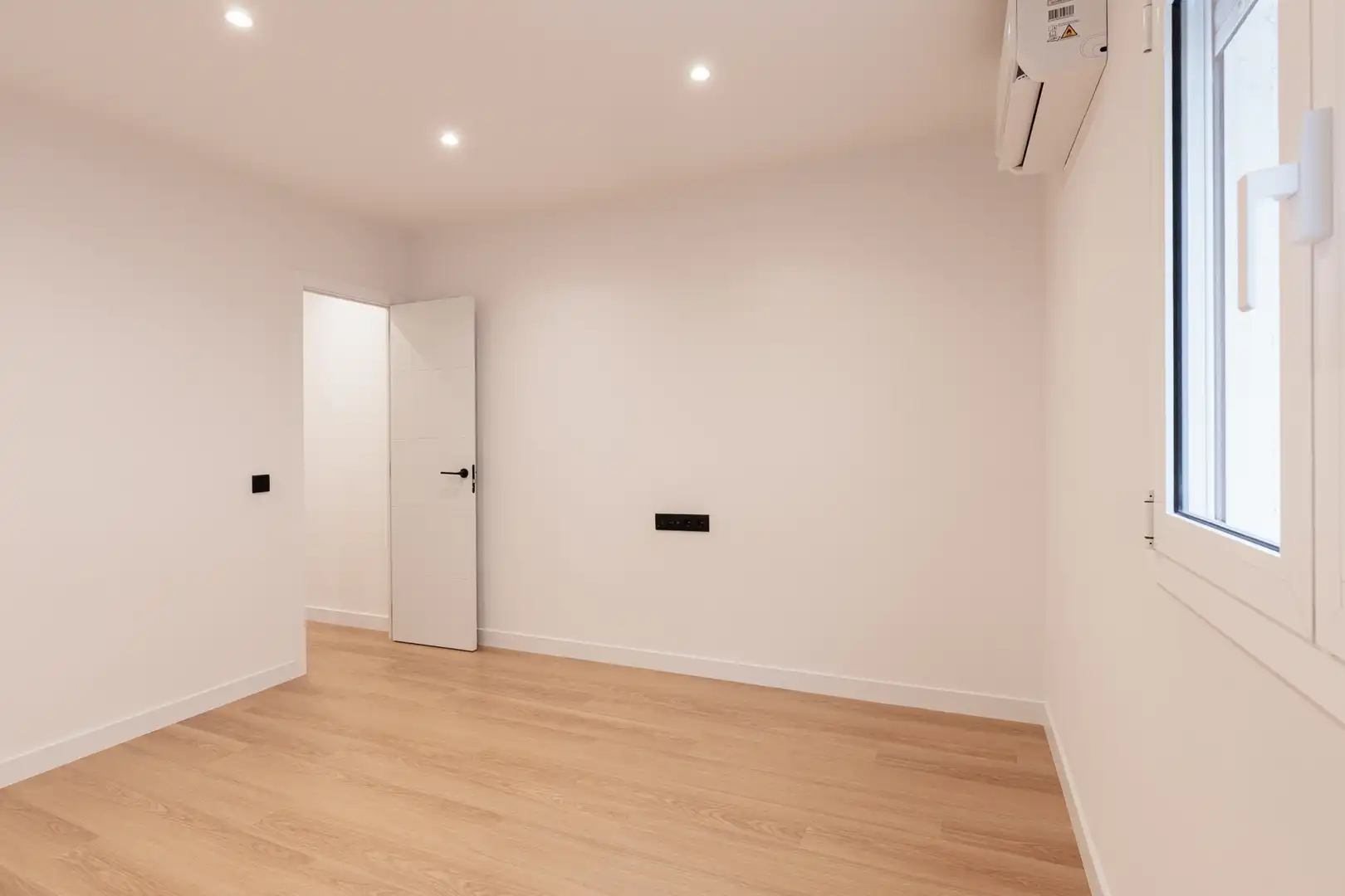 Flat with terrace for sale in Carrer de Lluís Vives, imagen 15