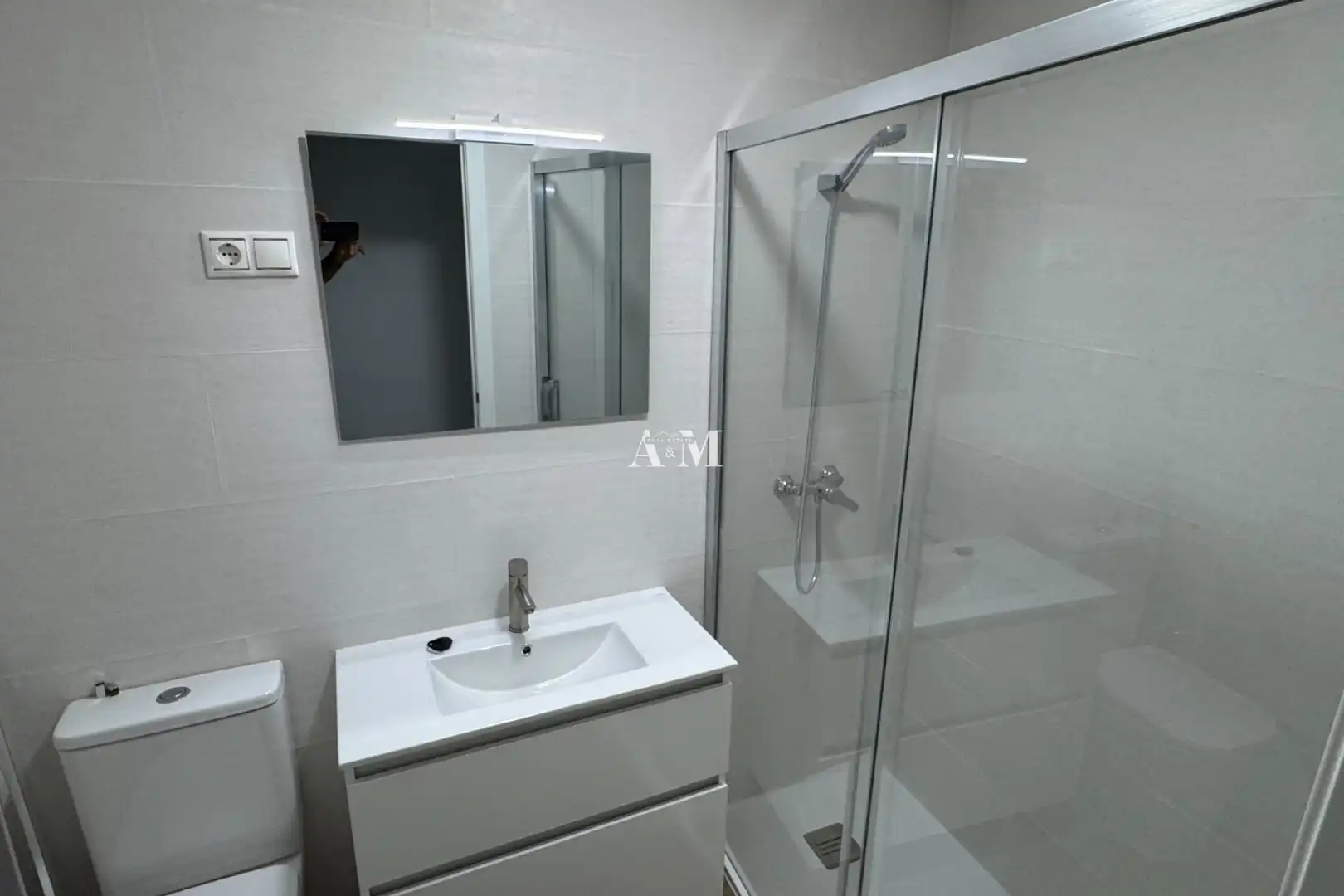 Bathroom of Flat for rent in Orihuela  with Terrace, Furnished and Washing machine