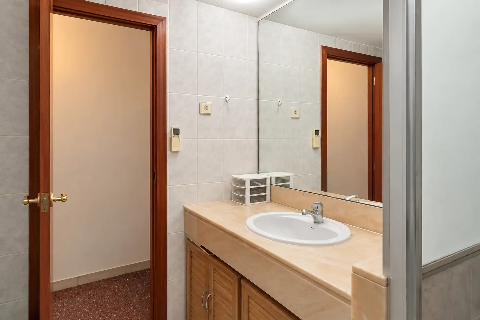 Piso con terraza en venta en Carrer de la Mare de Déu de Port 347, imagen 32