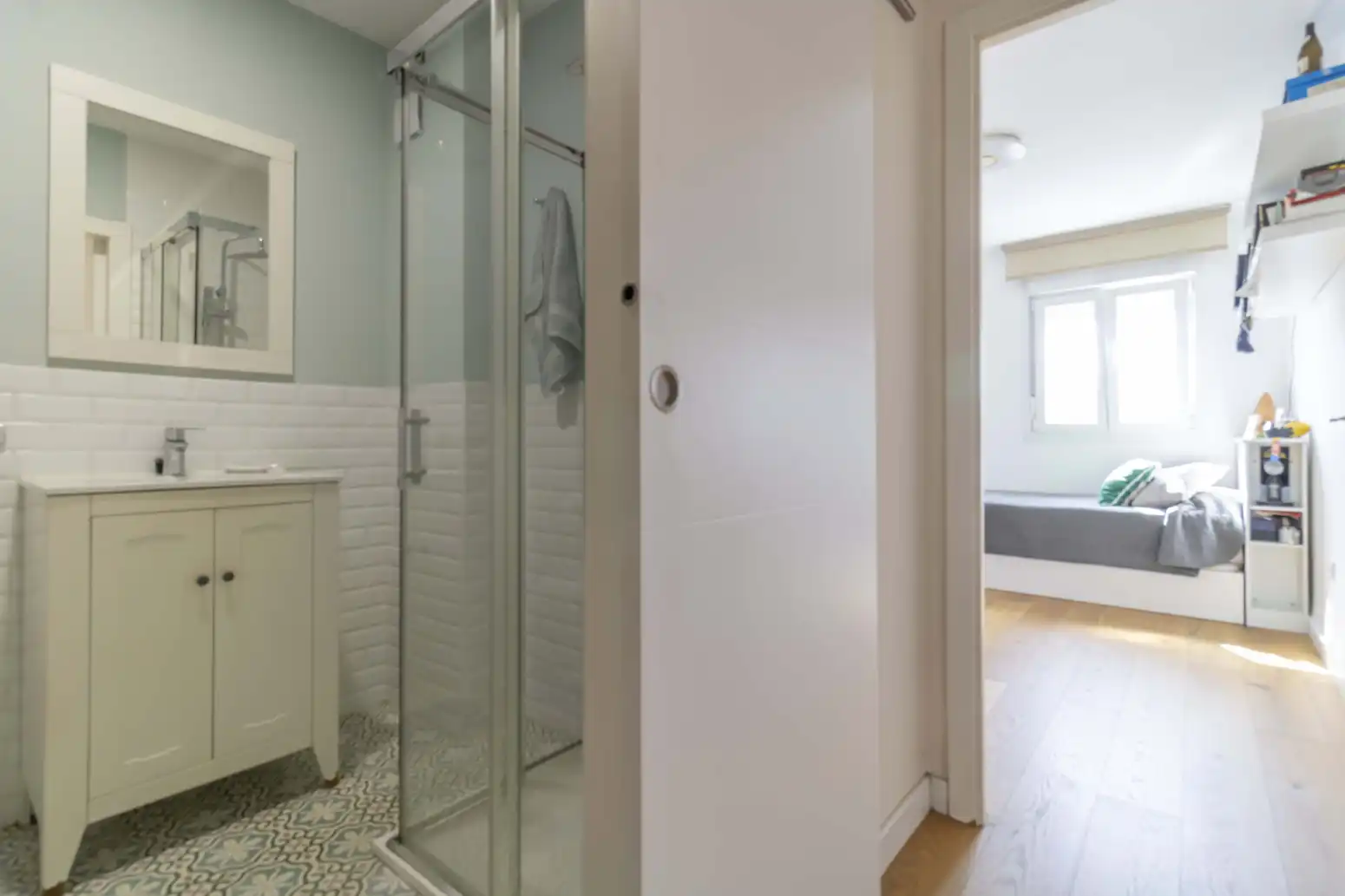 Baño de Piso en venta en Sevilla con Aire acondicionado y Balcón