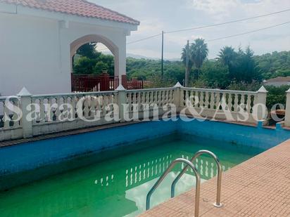 Piscina de Casa o xalet en venda en Sagunto / Sagunt amb Terrassa, Piscina i Balcó