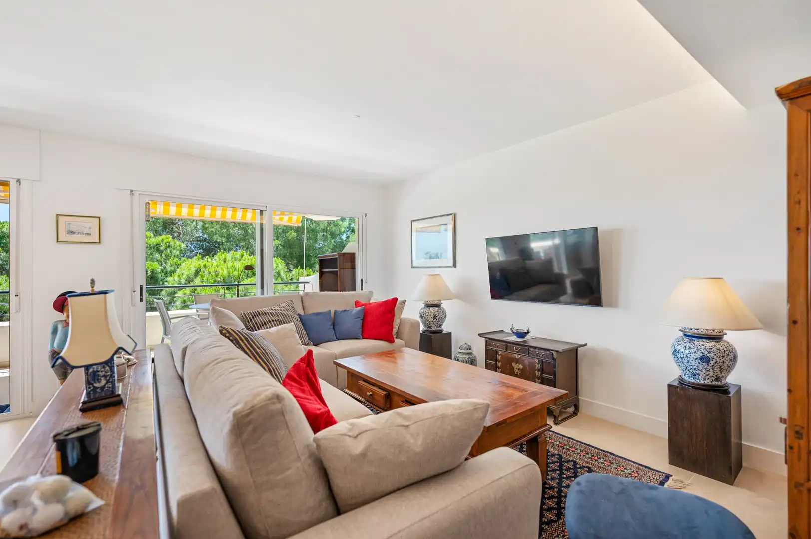 Living room of Attic for rent in Marbella  with Air Conditioner, Terrace and Swimming Pool