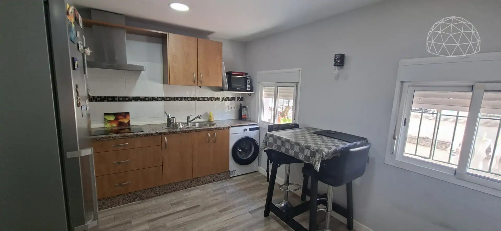 Kitchen of Flat for sale in Sevilla  with Air Conditioner