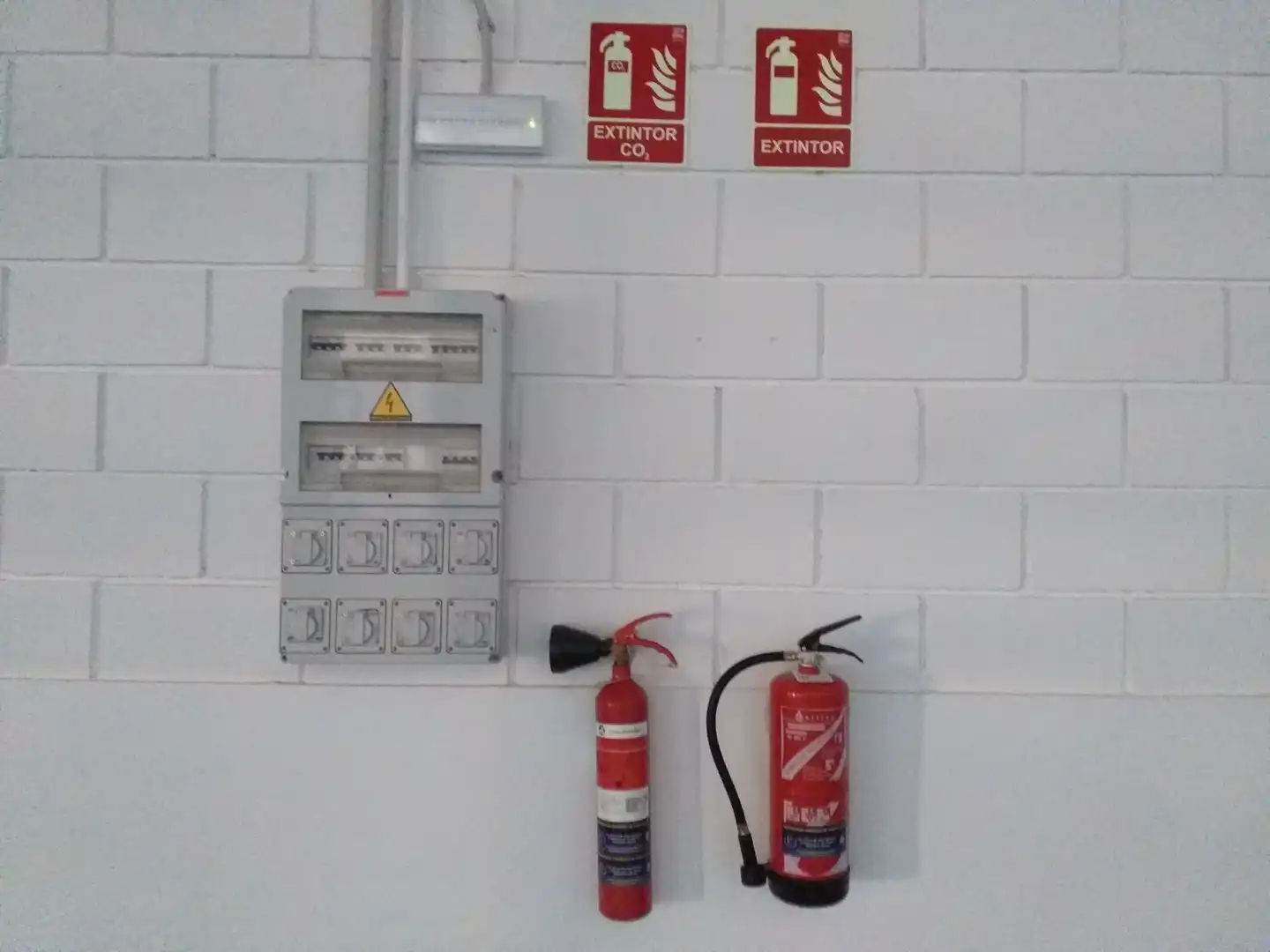 Außenansicht von Fabrikhallen zur Miete in Santa Cruz de Tenerife
