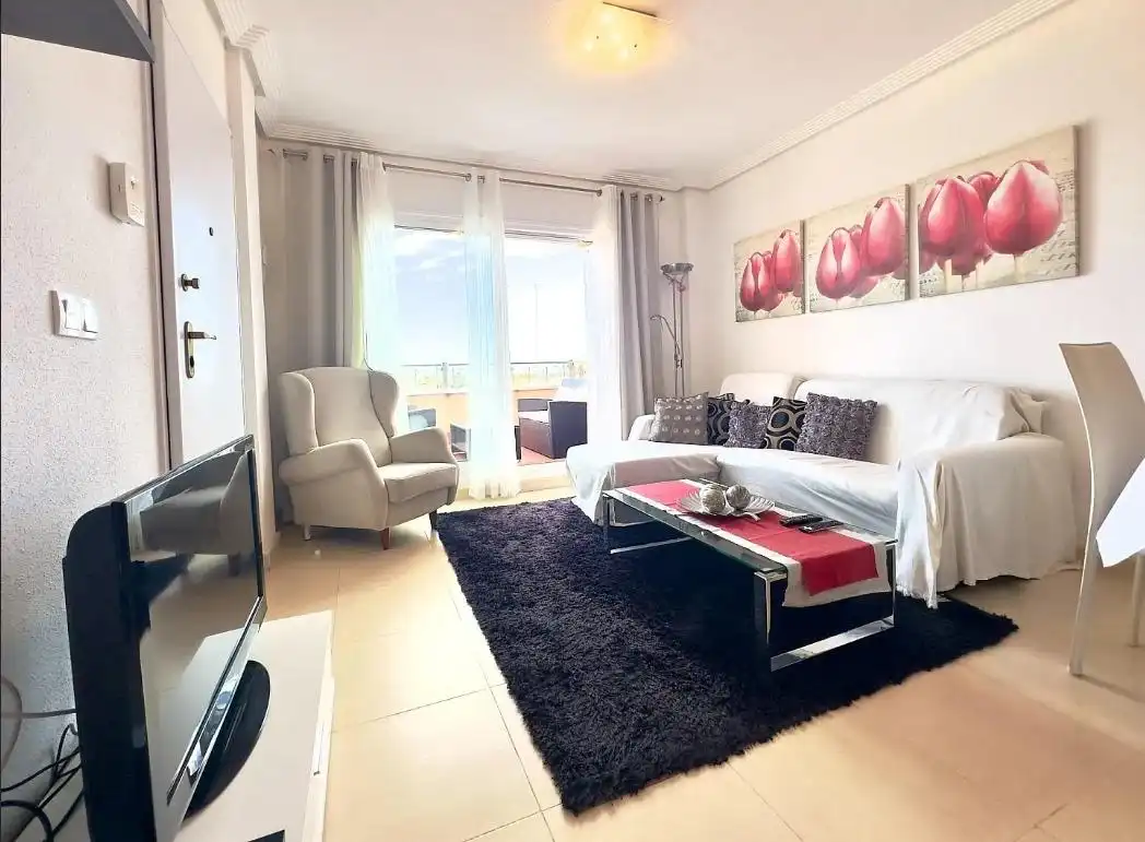 Bungalow with terrace for sale in Calle Abeto, imagen 2