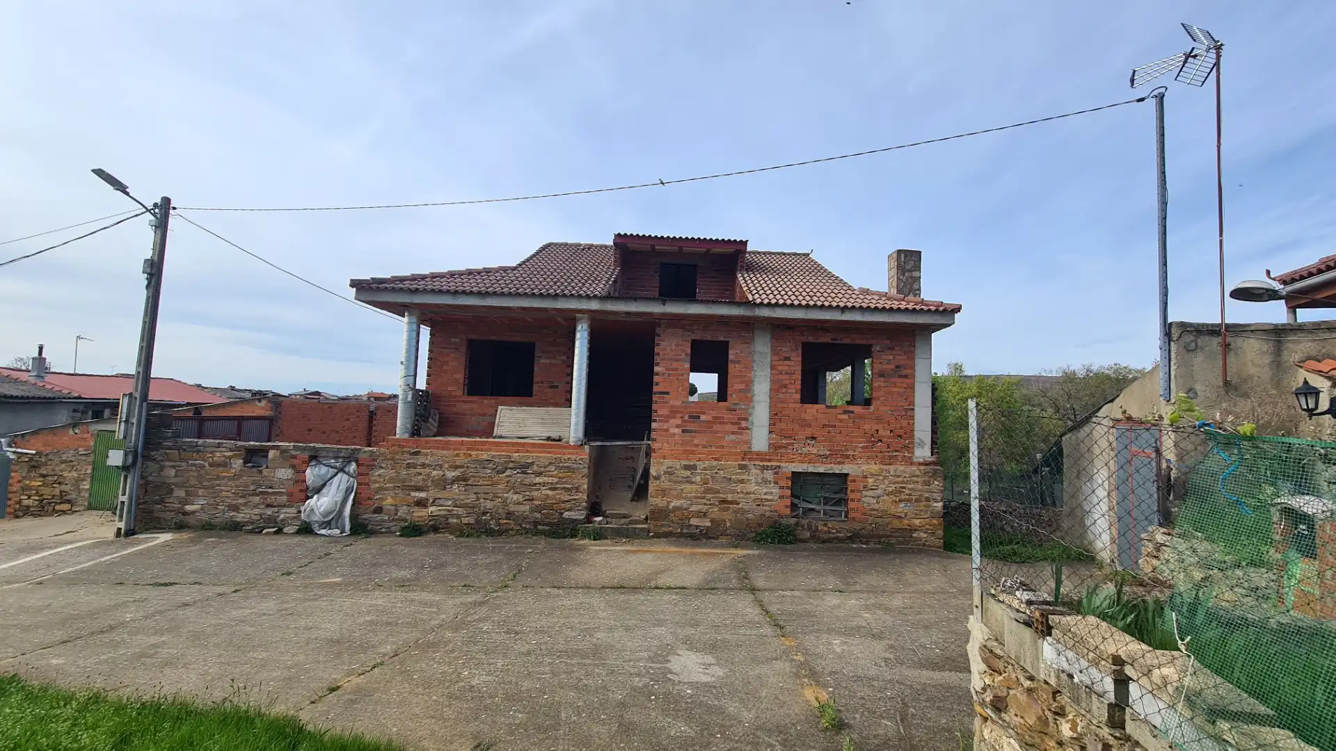 Vista exterior de Casa o xalet en venda en Gallegos del Río