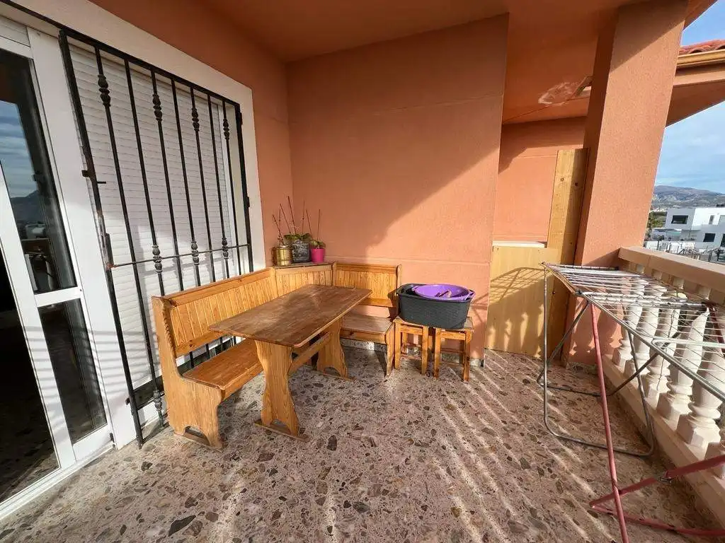 Terrassa de Casa o xalet en venda en Polop amb Calefacció, Jardí privat i Terrassa